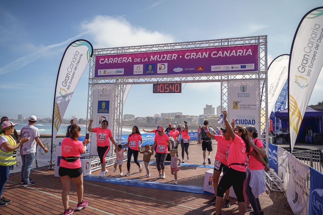 Las fotos de meta de la Carrera de la Mujer de Gran Canaria 12 04 51 15701 O