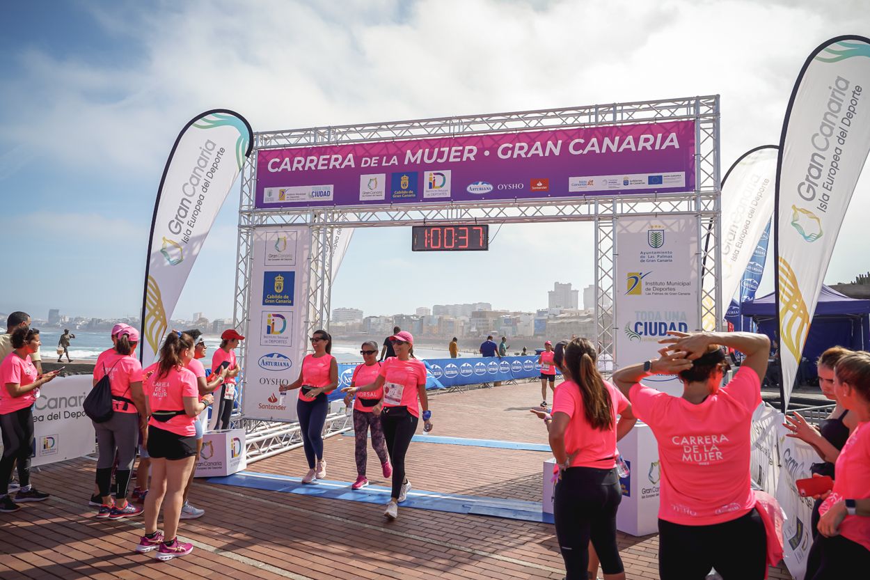 Las fotos de meta de la Carrera de la Mujer de Gran Canaria 11 59 48 15701 O