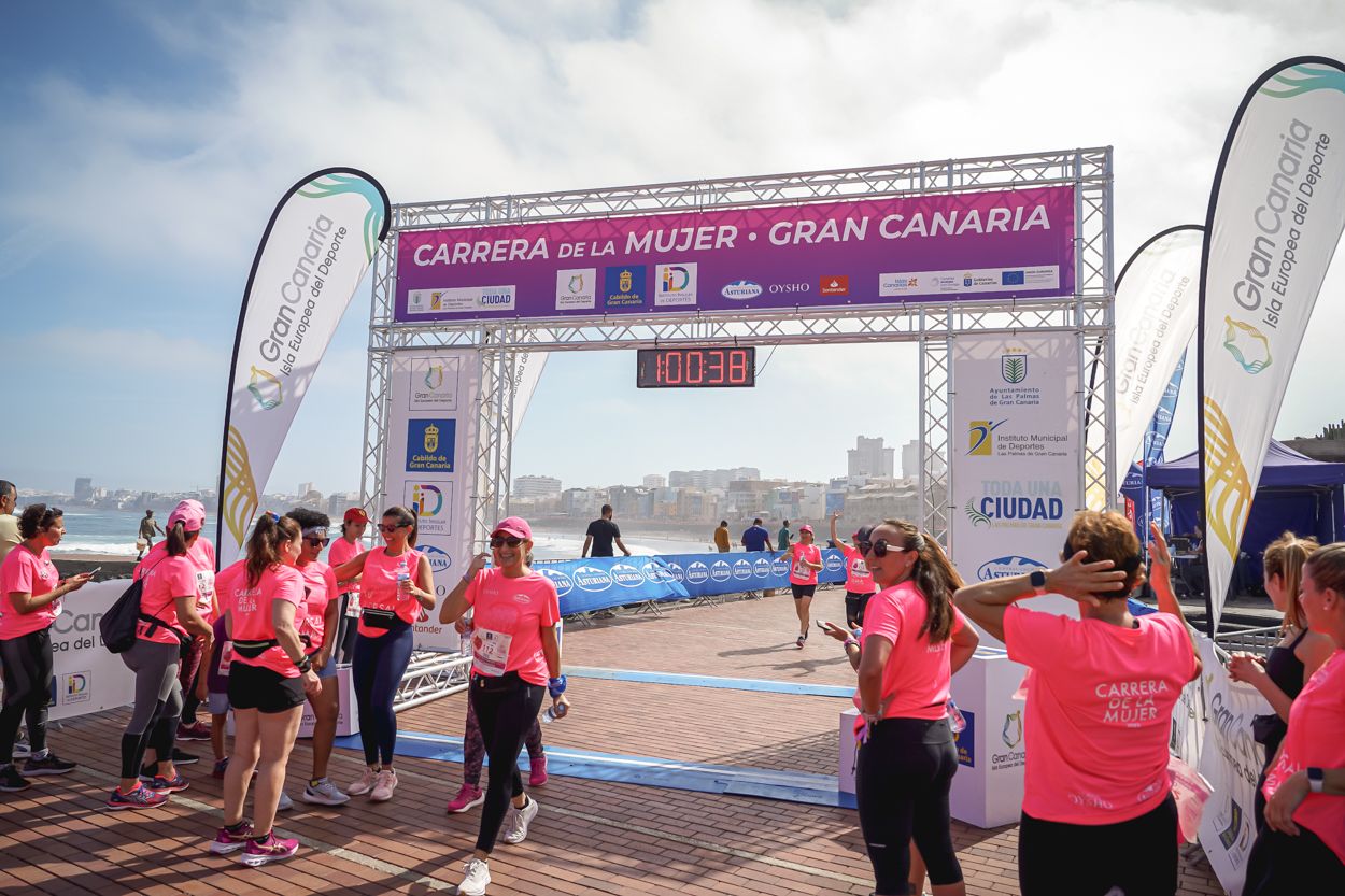Las fotos de meta de la Carrera de la Mujer de Gran Canaria 11 59 49 15701 O