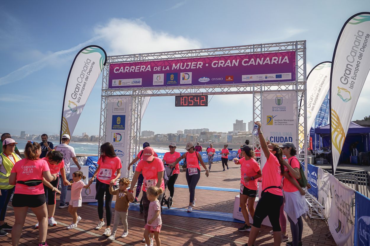 Las fotos de meta de la Carrera de la Mujer de Gran Canaria 12 04 53 15701 O