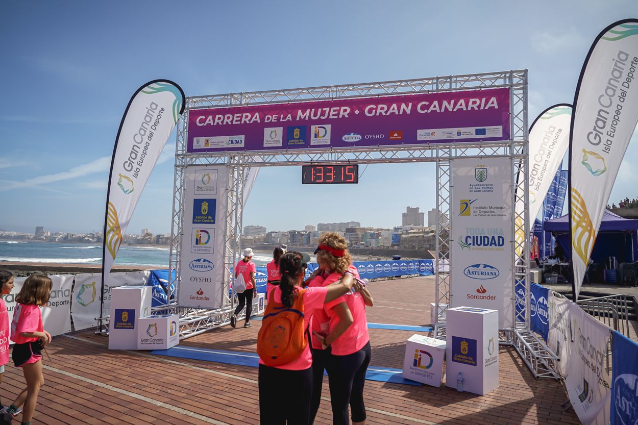 Las fotos de meta de la Carrera de la Mujer de Gran Canaria 12 32 26 15701 O