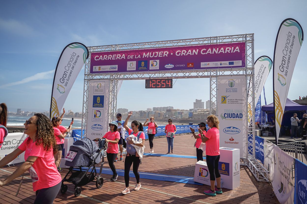 Las fotos de meta de la Carrera de la Mujer de Gran Canaria 12 25 05 15701 O
