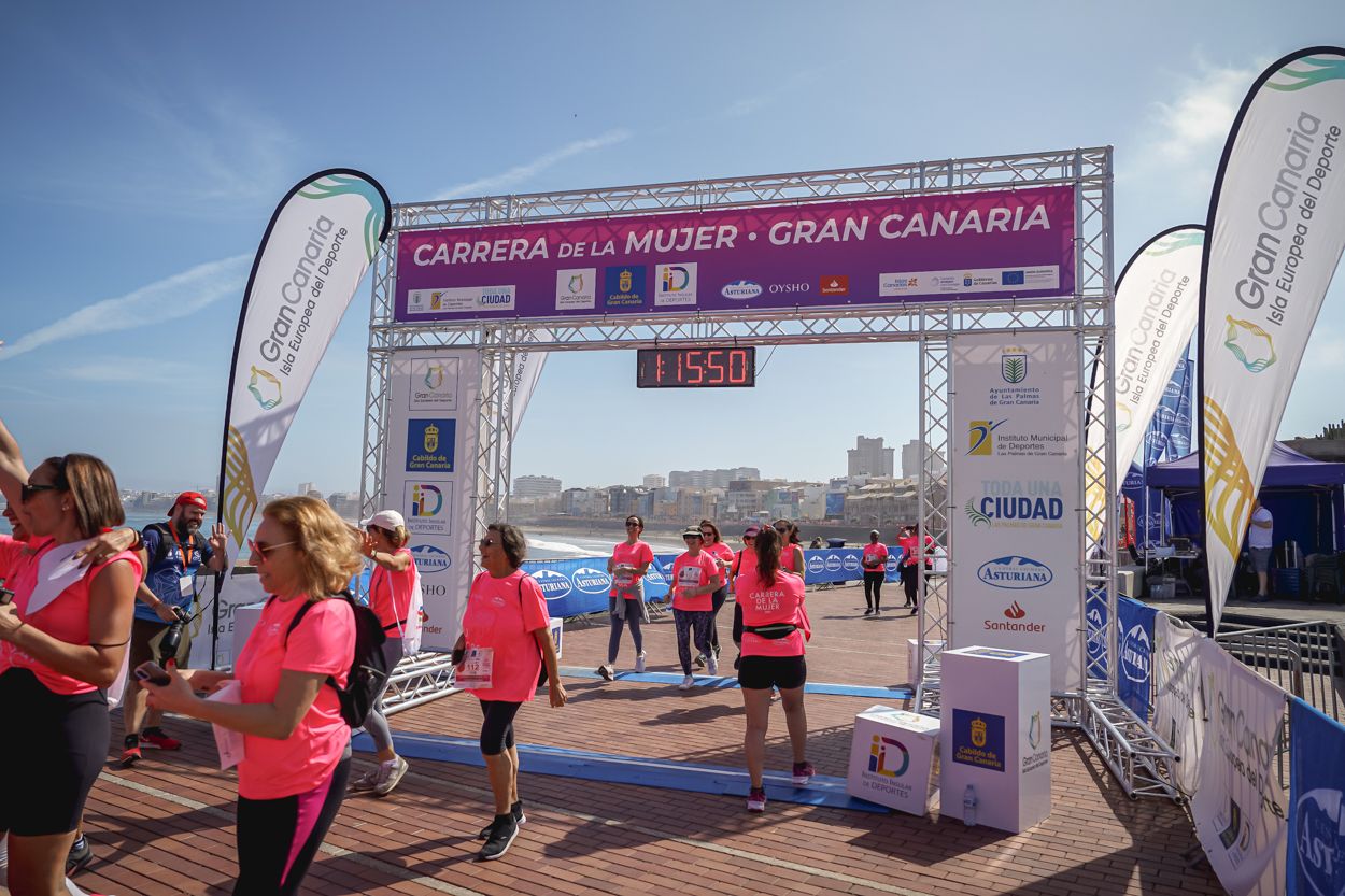 Las fotos de meta de la Carrera de la Mujer de Gran Canaria 12 15 01 15701 O