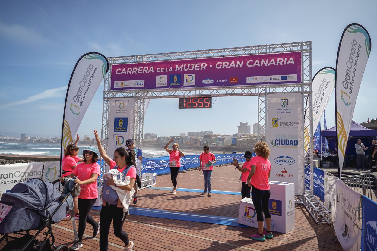 Las fotos de meta de la Carrera de la Mujer de Gran Canaria 12 25 06 15701 O