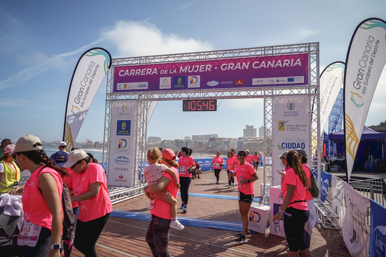 Las fotos de meta de la Carrera de la Mujer de Gran Canaria 12 04 57 15701 O