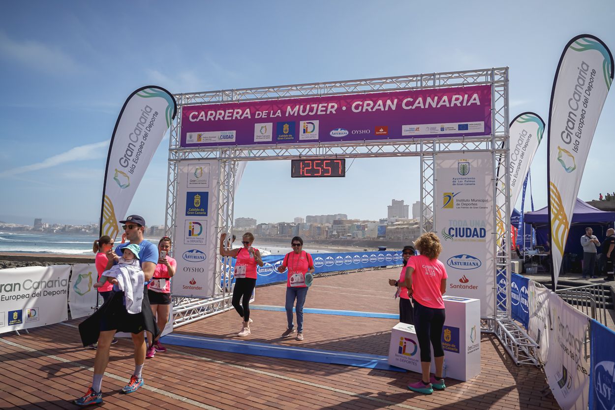 Las fotos de meta de la Carrera de la Mujer de Gran Canaria 12 25 08 15701 O