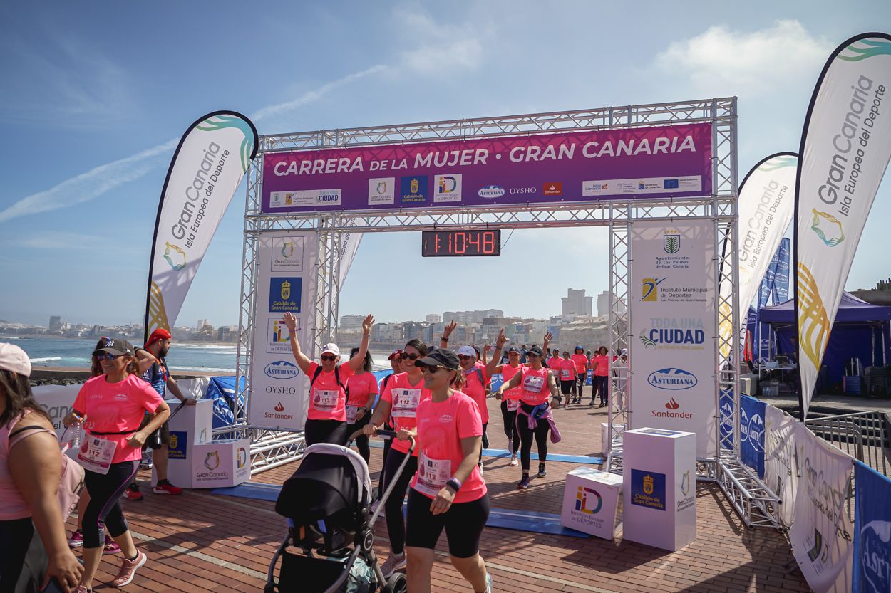 Las fotos de meta de la Carrera de la Mujer de Gran Canaria 12 09 58 15701 O