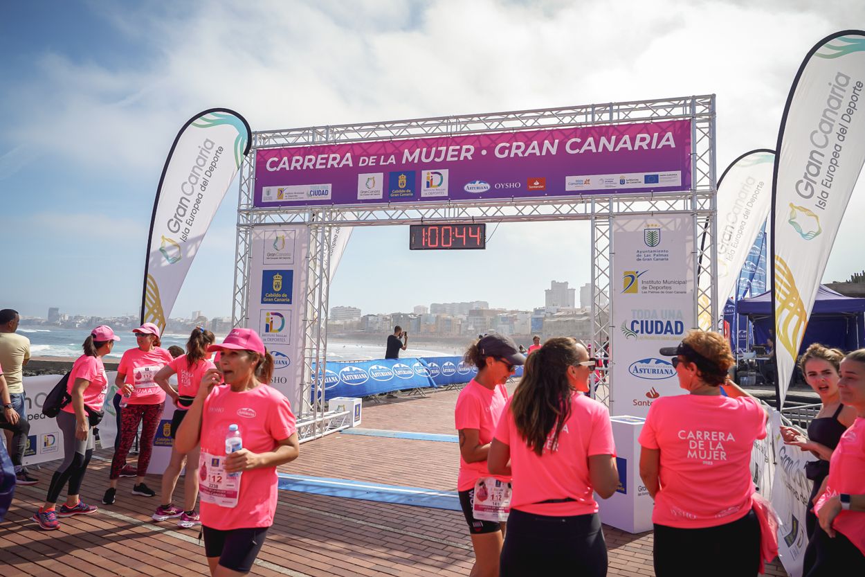 Las fotos de meta de la Carrera de la Mujer de Gran Canaria 11 59 55 15701 O