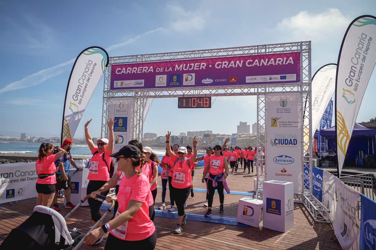 Las fotos de meta de la Carrera de la Mujer de Gran Canaria 12 09 59 15701 O