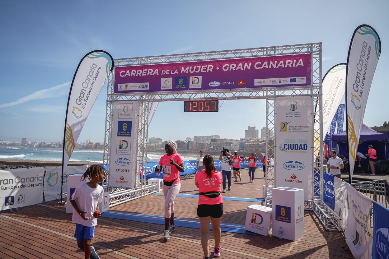Las fotos de meta de la Carrera de la Mujer de Gran Canaria 12 20 07 15701 O