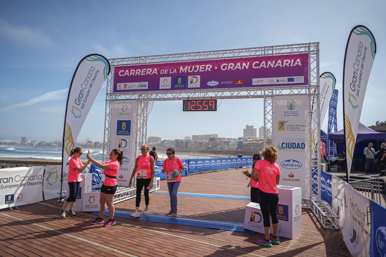 Las fotos de meta de la Carrera de la Mujer de Gran Canaria 12 25 10 15701 O