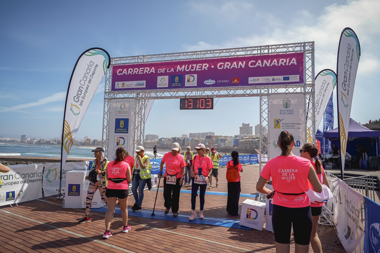 Las fotos de meta de la Carrera de la Mujer de Gran Canaria 12 30 13 15701 O