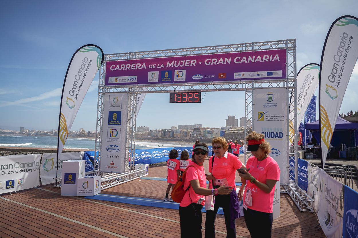 Las fotos de meta de la Carrera de la Mujer de Gran Canaria 12 32 36 15701 O