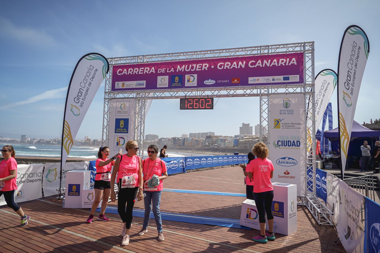 Las fotos de meta de la Carrera de la Mujer de Gran Canaria 12 25 13 15701 O