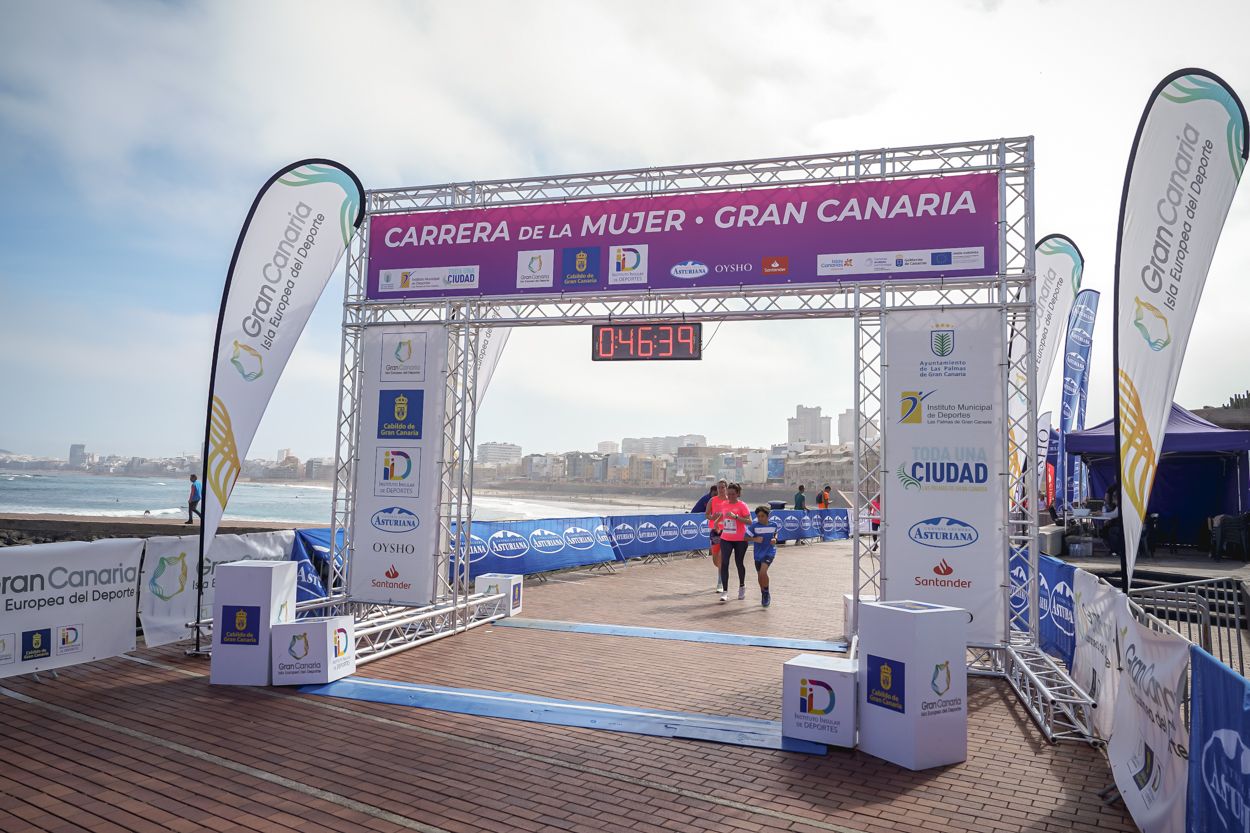 Las fotos de meta de la Carrera de la Mujer de Gran Canaria 11 45 49 15701 O