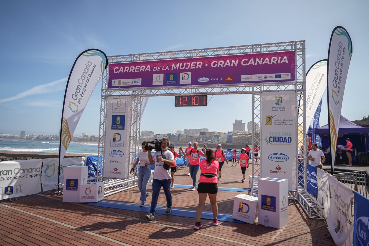 Las fotos de meta de la Carrera de la Mujer de Gran Canaria 12 20 11 15701 O