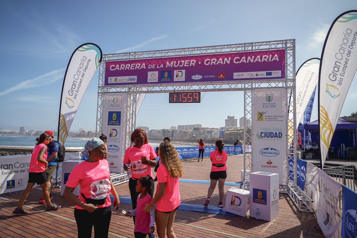 Las fotos de meta de la Carrera de la Mujer de Gran Canaria 12 15 10 15701 O