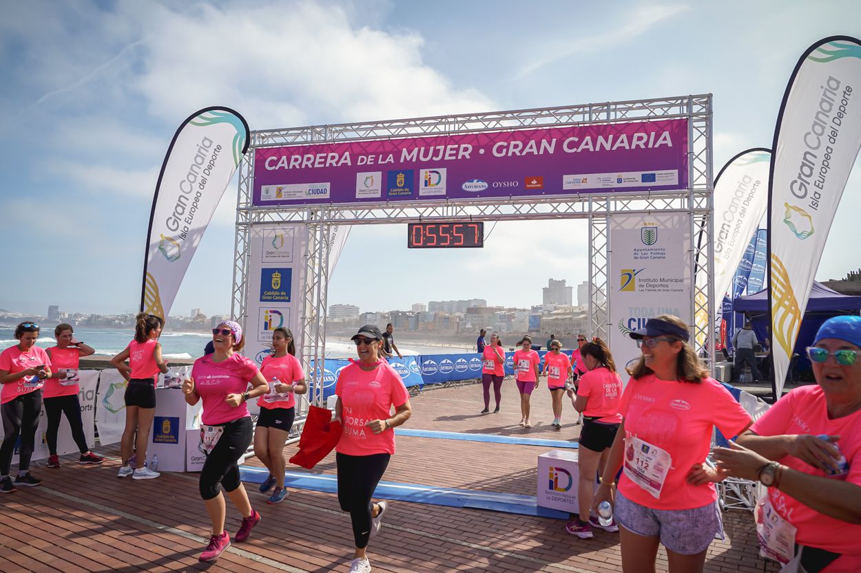 Las fotos de meta de la Carrera de la Mujer de Gran Canaria 11 55 08 15701 O