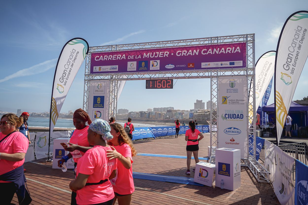 Las fotos de meta de la Carrera de la Mujer de Gran Canaria 12 15 13 15701 O