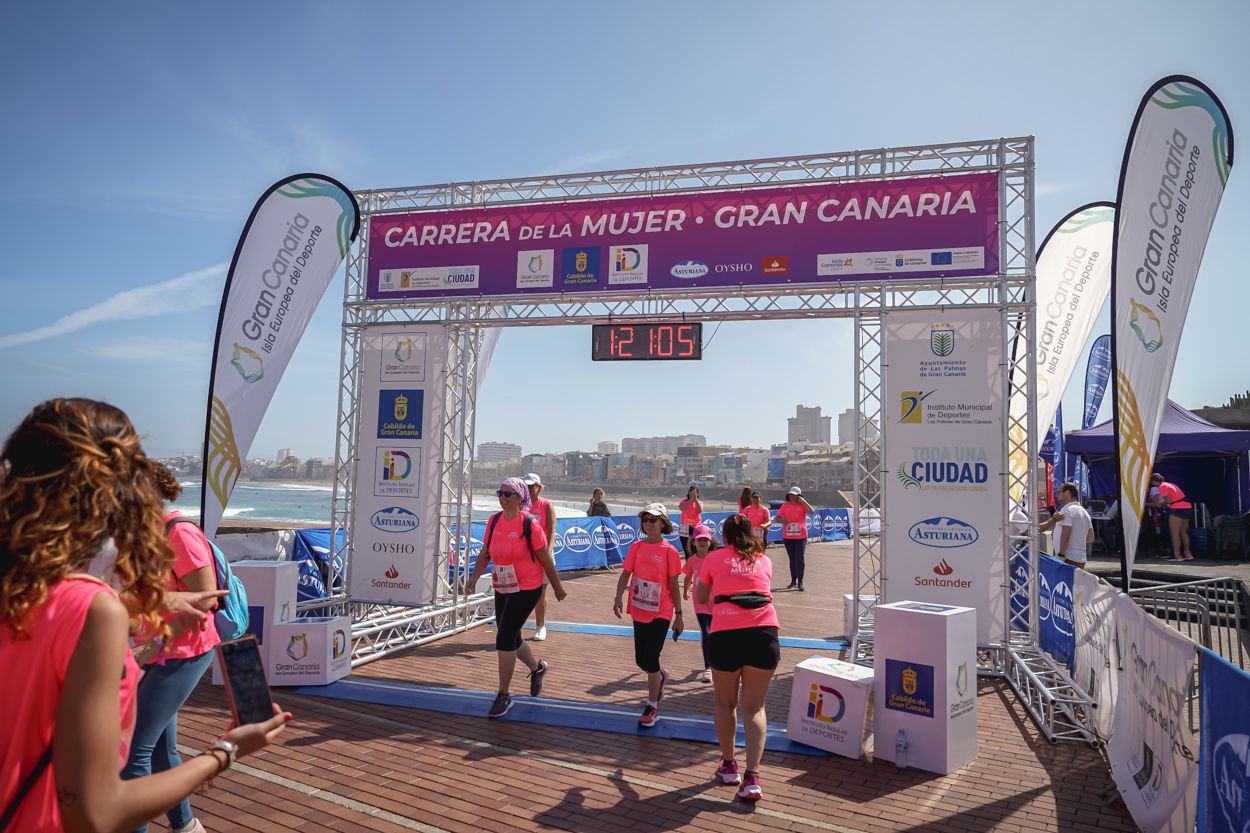 Las fotos de meta de la Carrera de la Mujer de Gran Canaria 12 20 15 15701 O