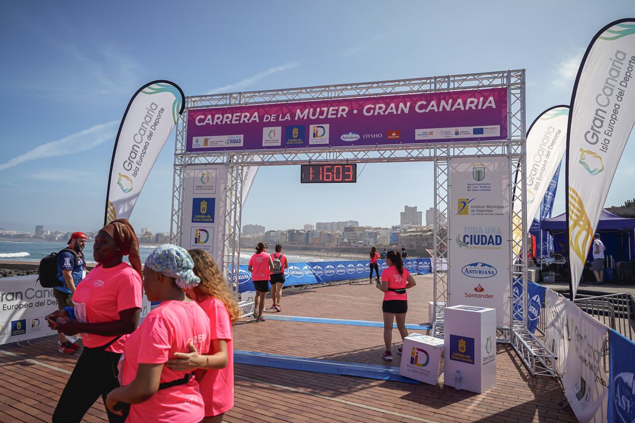 Las fotos de meta de la Carrera de la Mujer de Gran Canaria 12 15 14 15701 O