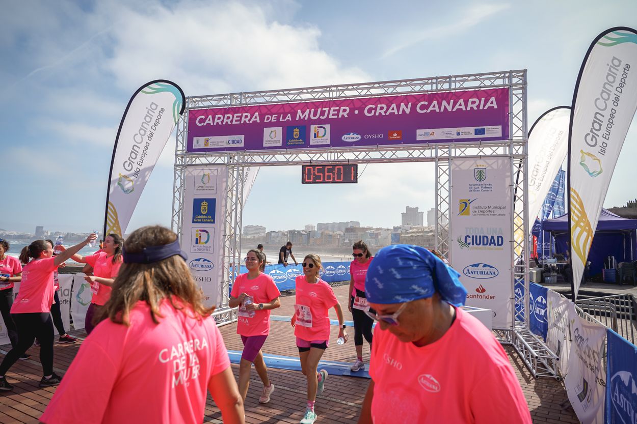 Las fotos de meta de la Carrera de la Mujer de Gran Canaria 11 55 12 15701 O