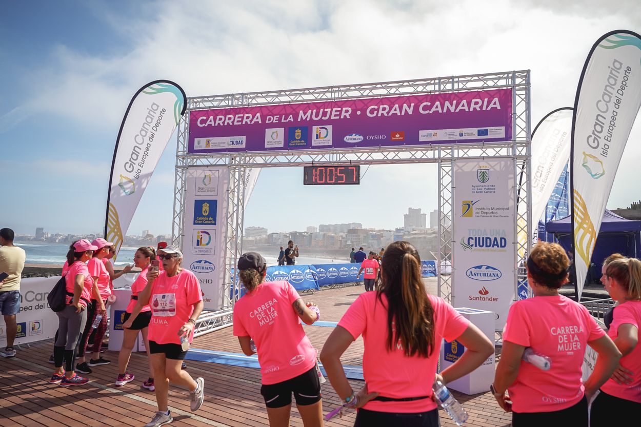 Las fotos de meta de la Carrera de la Mujer de Gran Canaria 12 00 07 15701 O