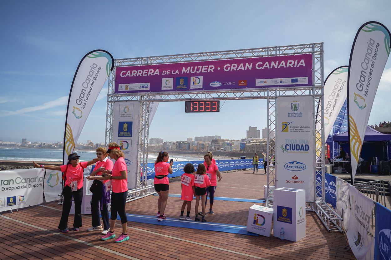 Las fotos de meta de la Carrera de la Mujer de Gran Canaria 12 32 44 15701 O