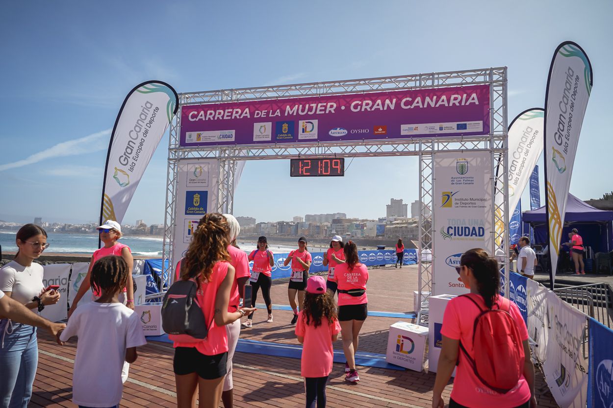 Las fotos de meta de la Carrera de la Mujer de Gran Canaria 12 20 20 15701 O