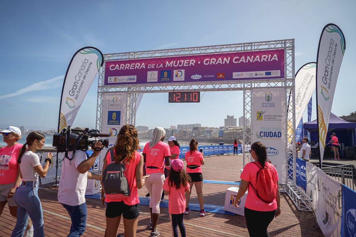 Las fotos de meta de la Carrera de la Mujer de Gran Canaria 12 20 21 15701 O