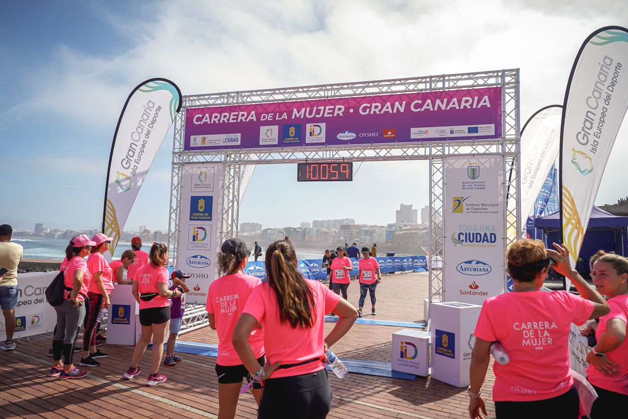 Las fotos de meta de la Carrera de la Mujer de Gran Canaria 12 00 09 15701 O