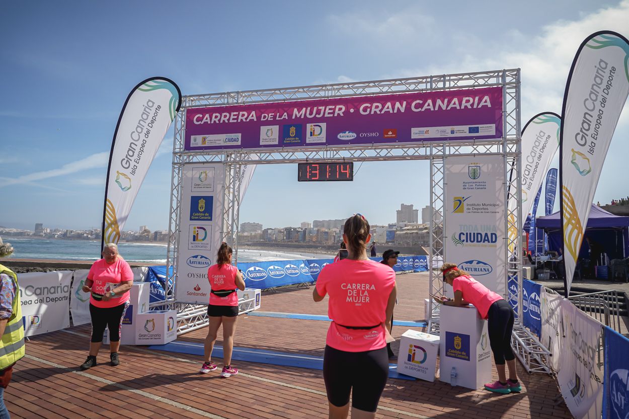 Las fotos de meta de la Carrera de la Mujer de Gran Canaria 12 30 25 15701 O
