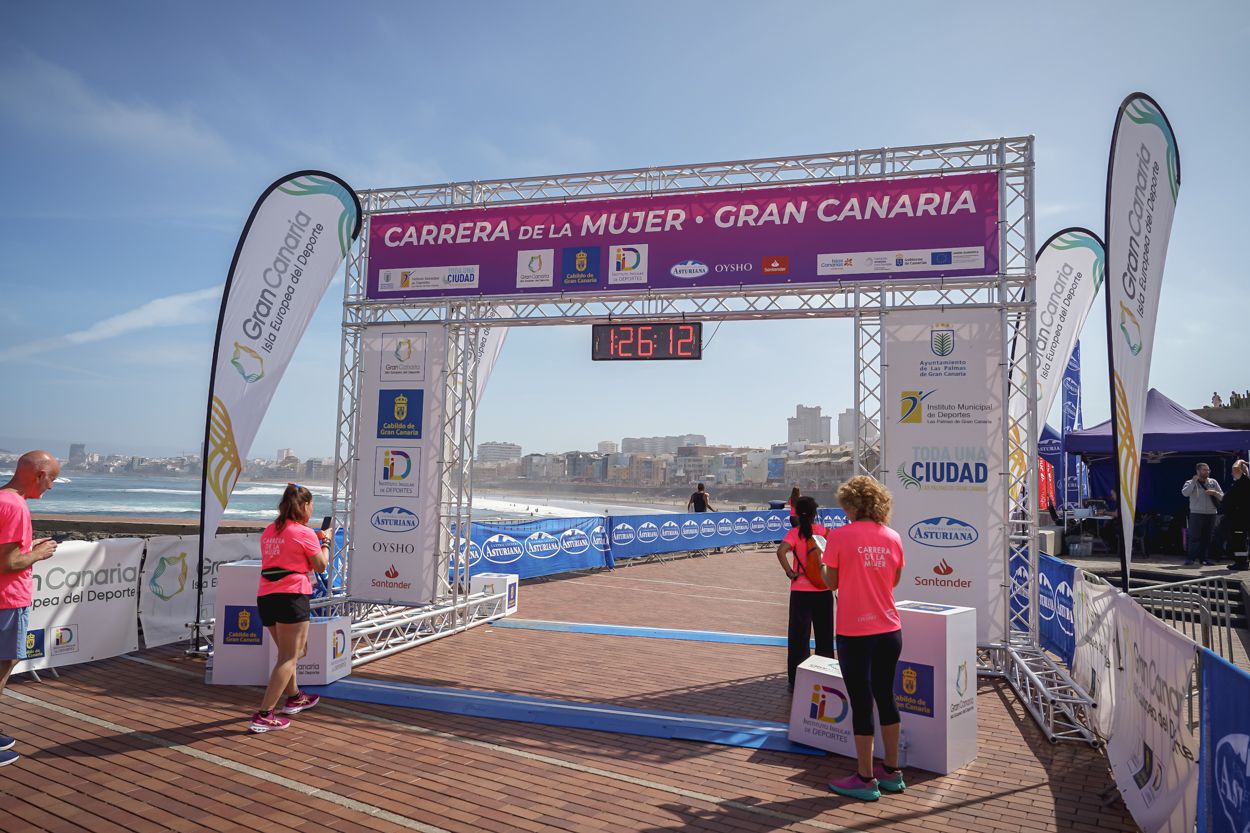 Las fotos de meta de la Carrera de la Mujer de Gran Canaria 12 25 23 15701 O