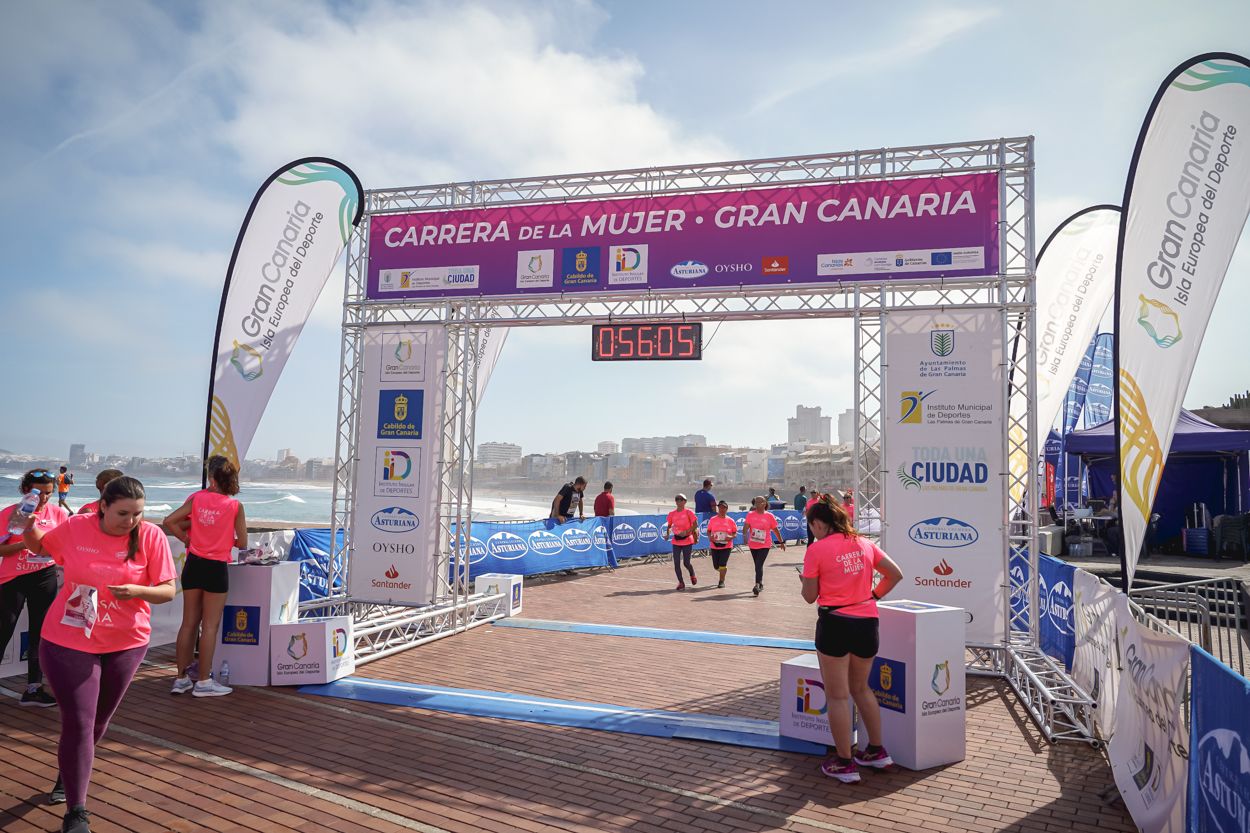 Las fotos de meta de la Carrera de la Mujer de Gran Canaria 11 55 16 15701 O
