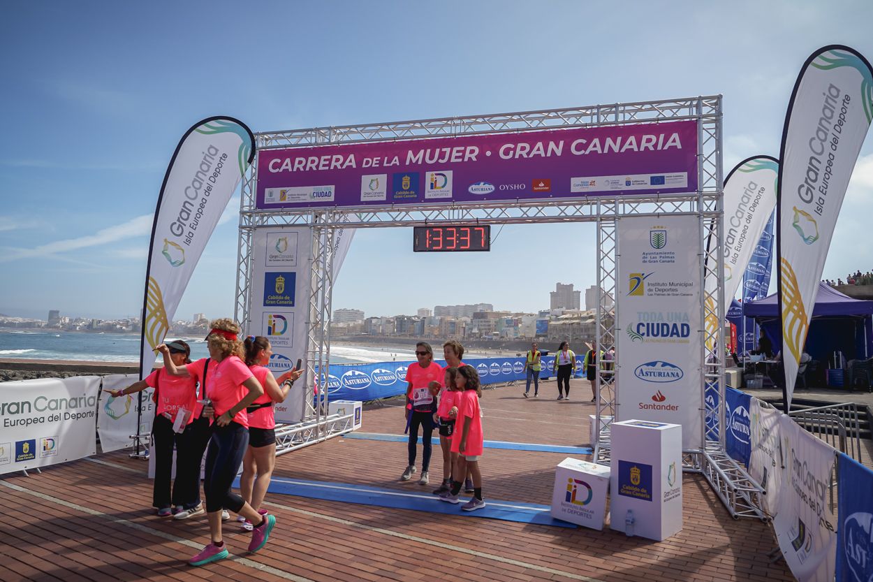 Las fotos de meta de la Carrera de la Mujer de Gran Canaria 12 32 47 15701 O