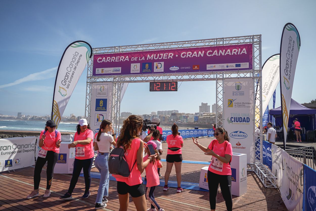 Las fotos de meta de la Carrera de la Mujer de Gran Canaria 12 20 23 15701 O
