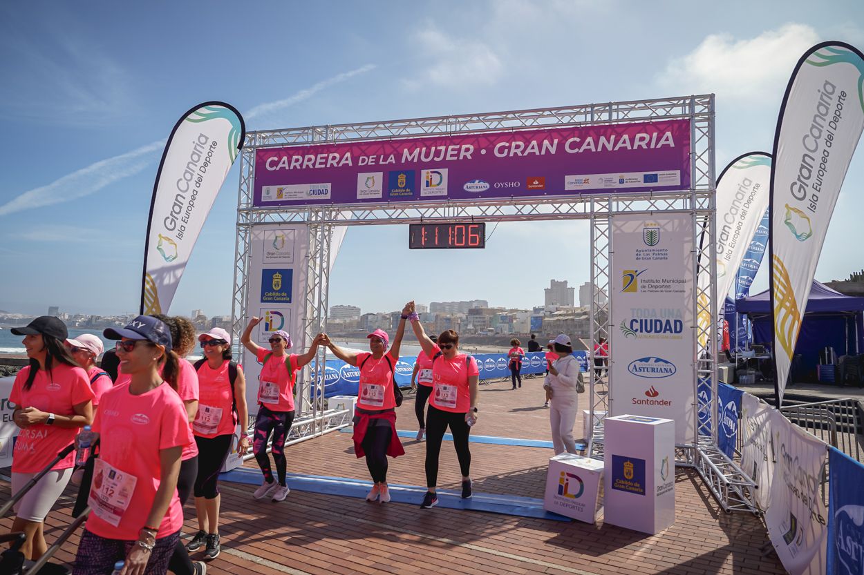 Las fotos de meta de la Carrera de la Mujer de Gran Canaria 12 10 16 15701 O