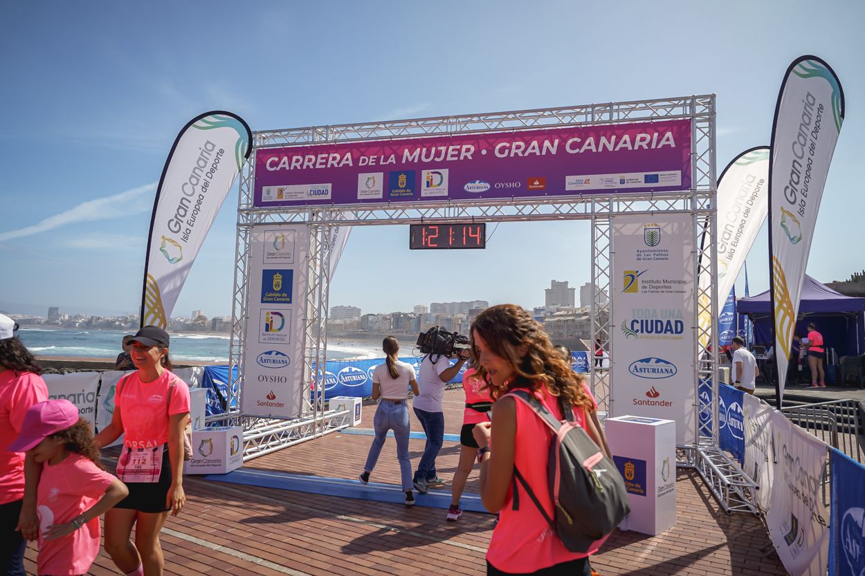 Las fotos de meta de la Carrera de la Mujer de Gran Canaria 12 20 25 15701 O