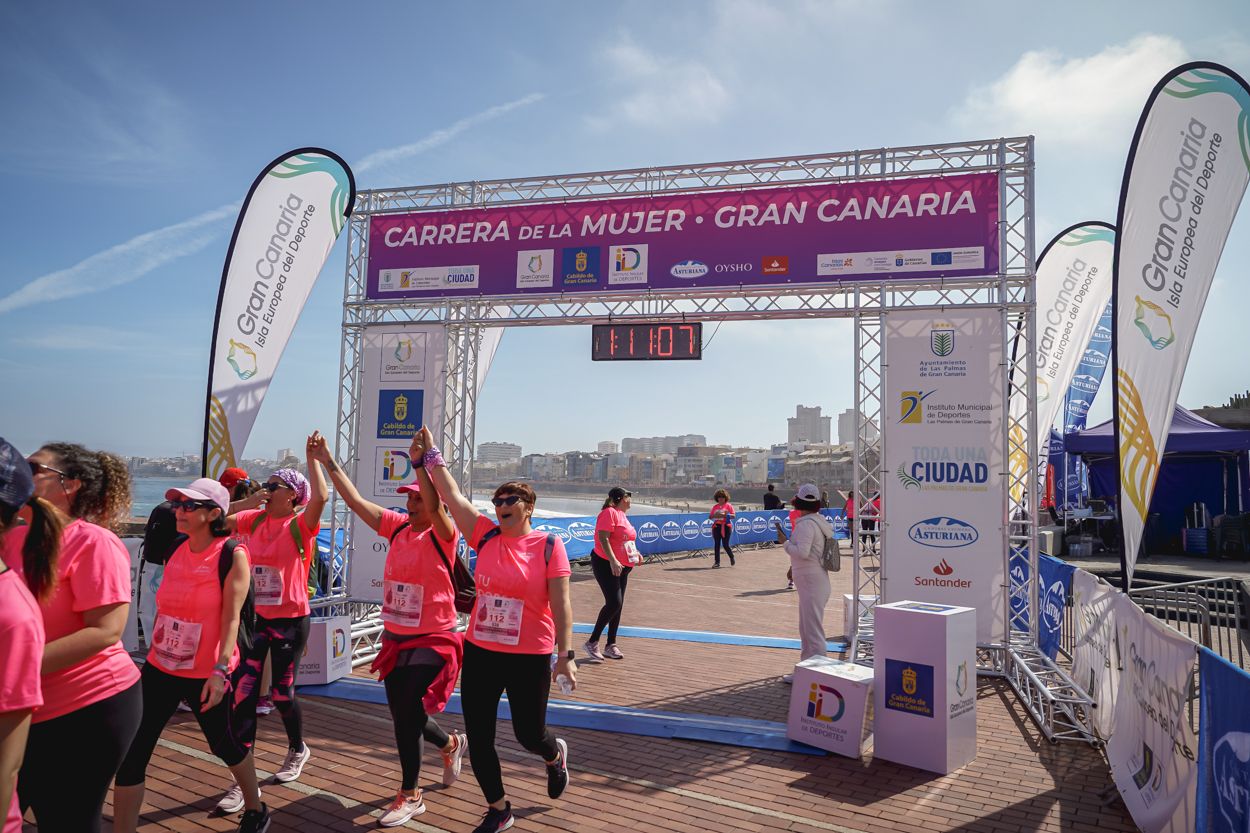 Las fotos de meta de la Carrera de la Mujer de Gran Canaria 12 10 18 15701 O
