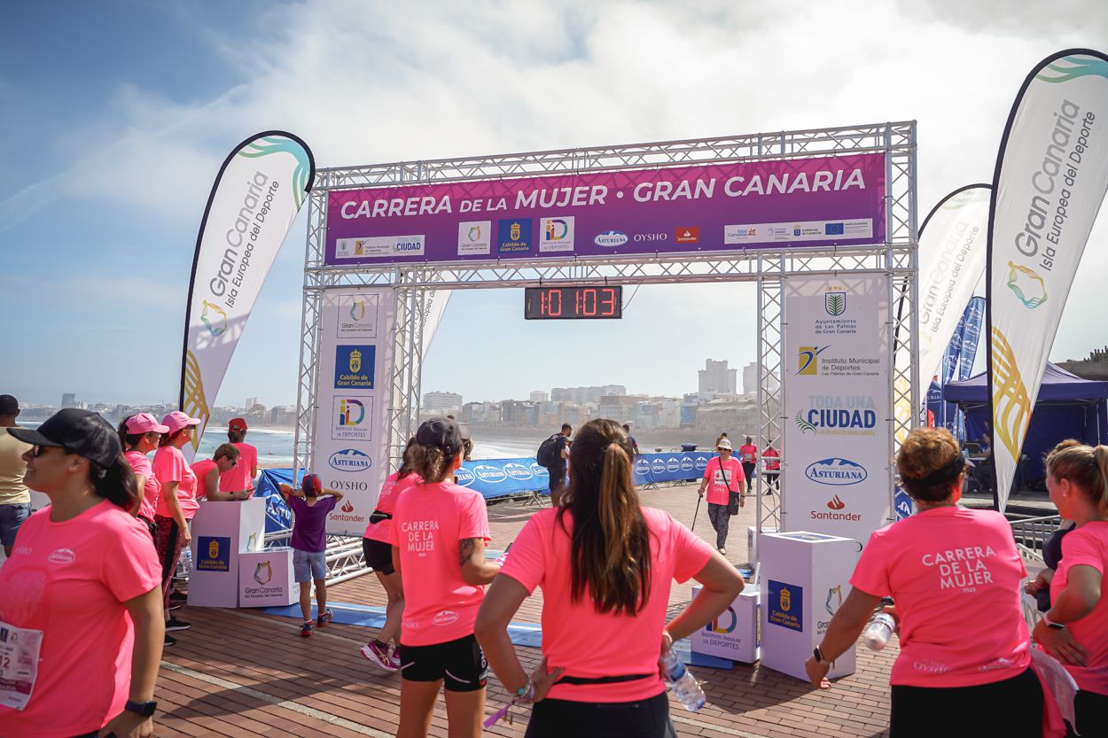 Las fotos de meta de la Carrera de la Mujer de Gran Canaria 12 00 14 15701 O