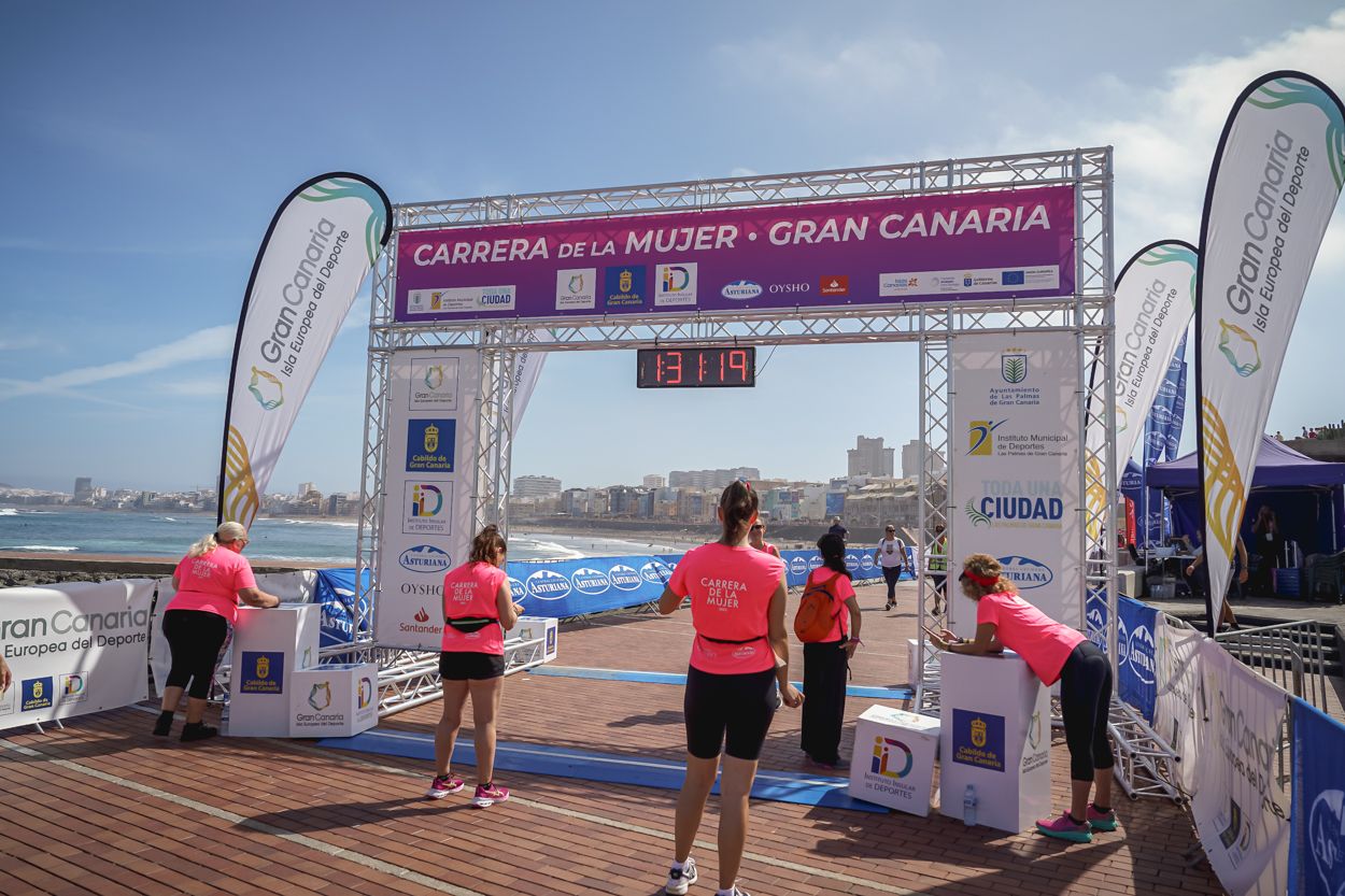 Las fotos de meta de la Carrera de la Mujer de Gran Canaria 12 30 30 15701 O