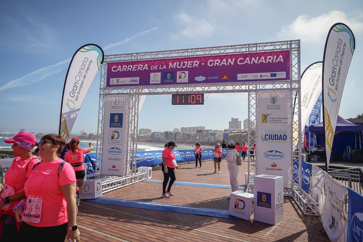 Las fotos de meta de la Carrera de la Mujer de Gran Canaria 12 10 20 15701 O