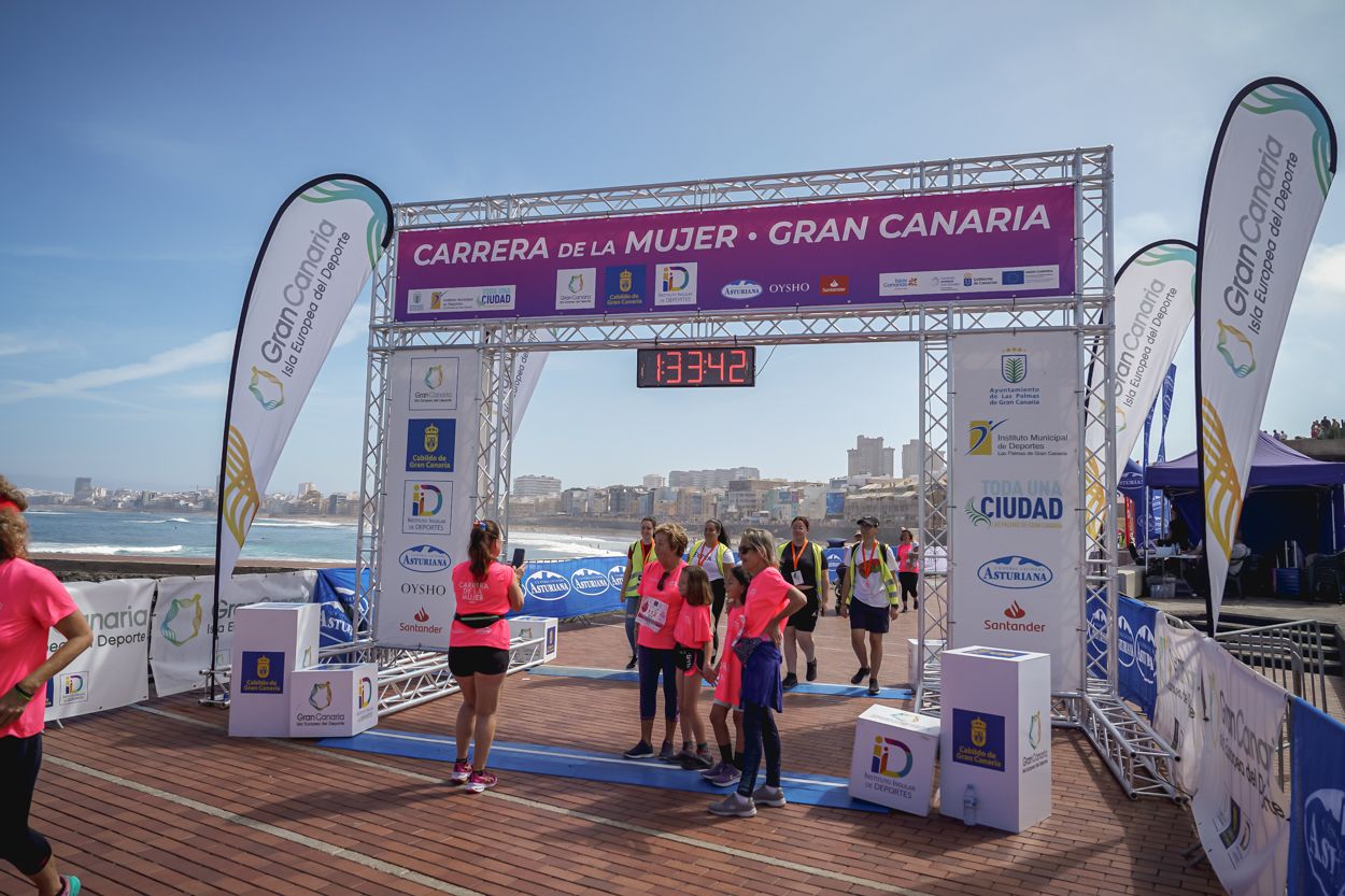 Las fotos de meta de la Carrera de la Mujer de Gran Canaria 12 32 53 15701 O