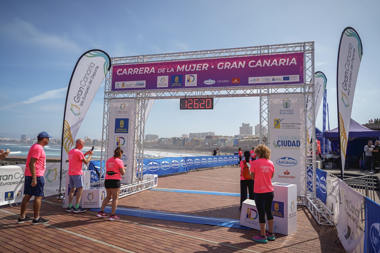 Las fotos de meta de la Carrera de la Mujer de Gran Canaria 12 25 30 15701 O