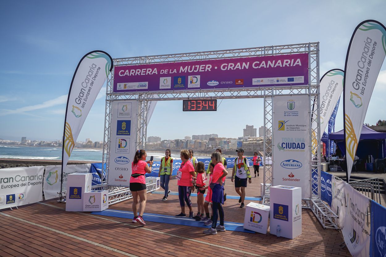 Las fotos de meta de la Carrera de la Mujer de Gran Canaria 12 32 54 15701 O