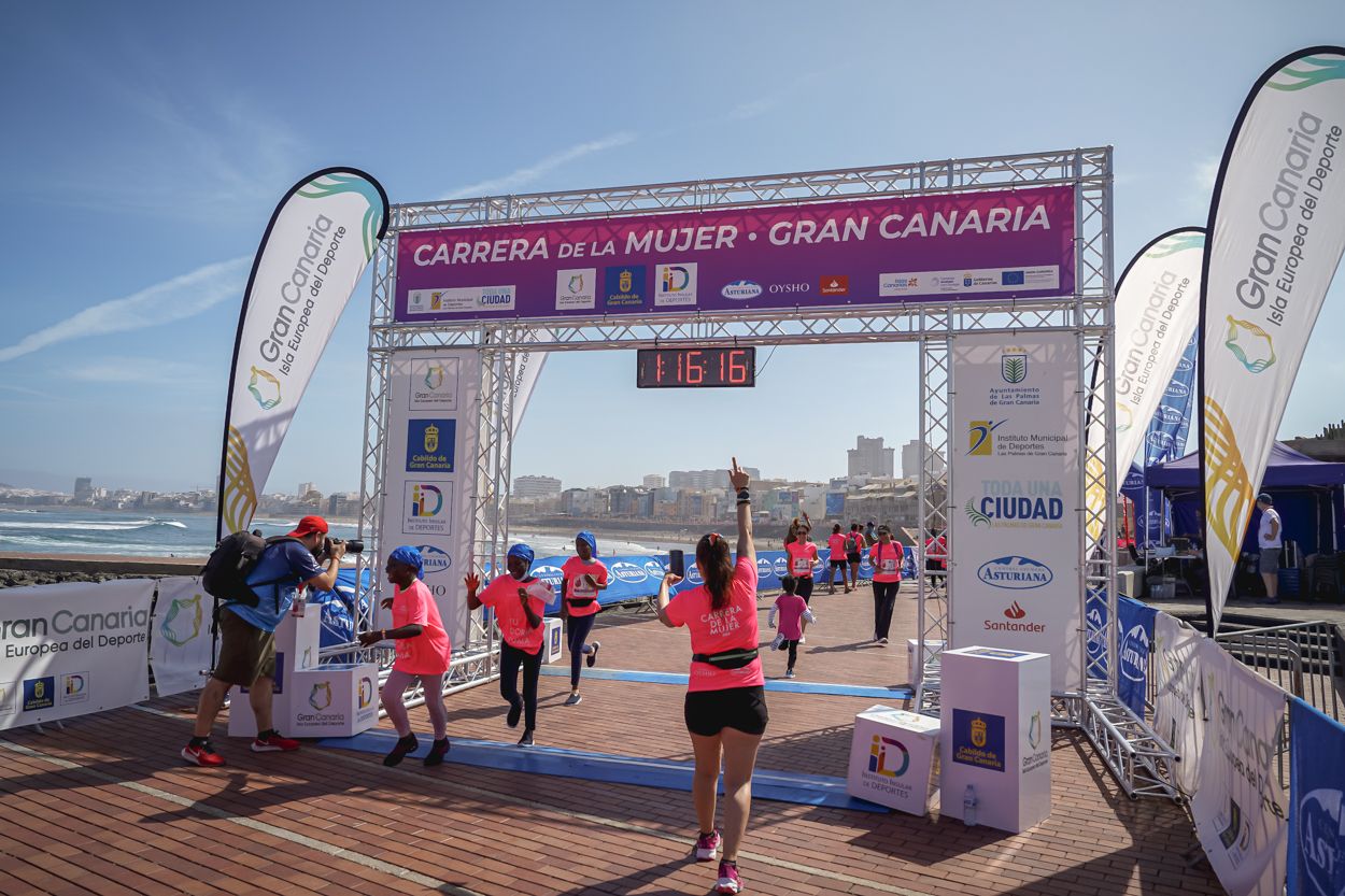 Las fotos de meta de la Carrera de la Mujer de Gran Canaria 12 15 27 15701 O