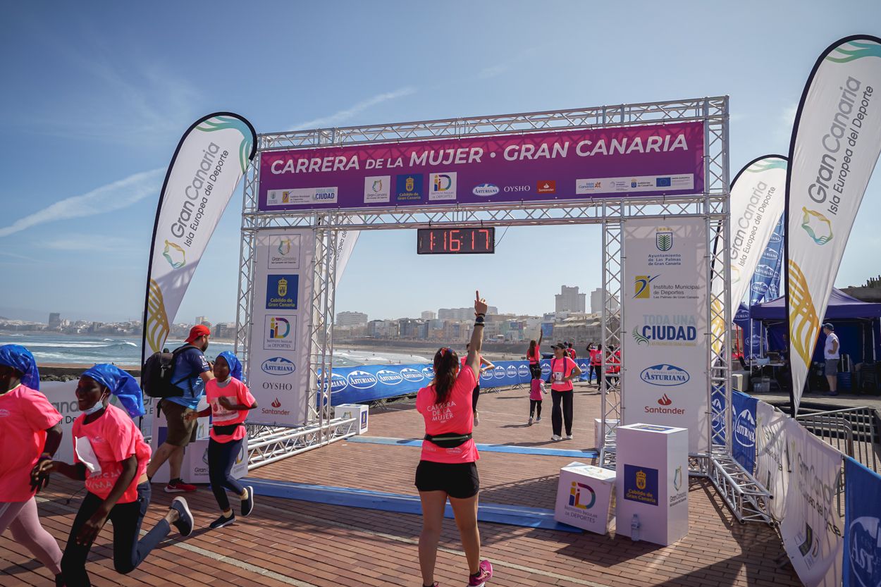 Las fotos de meta de la Carrera de la Mujer de Gran Canaria 12 15 28 15701 O