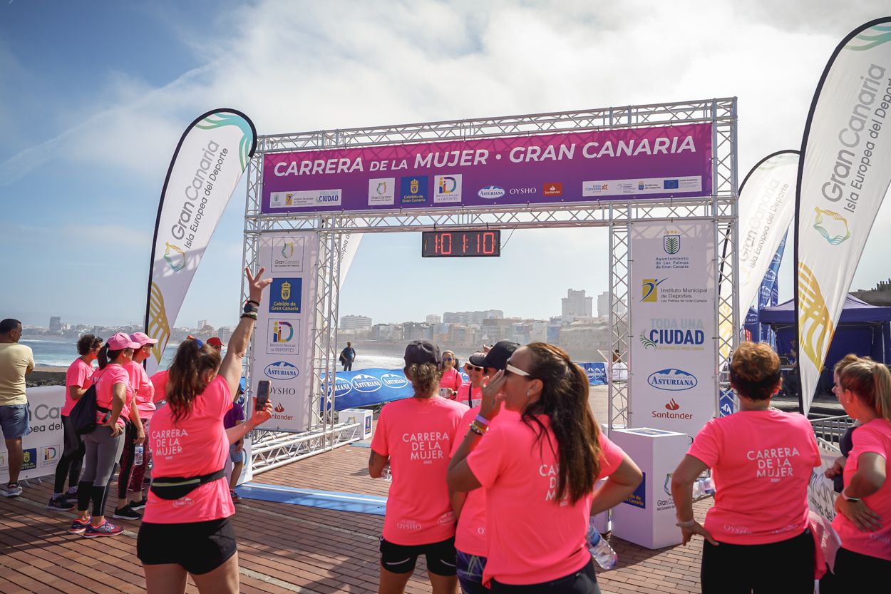 Las fotos de meta de la Carrera de la Mujer de Gran Canaria 12 00 20 15701 O