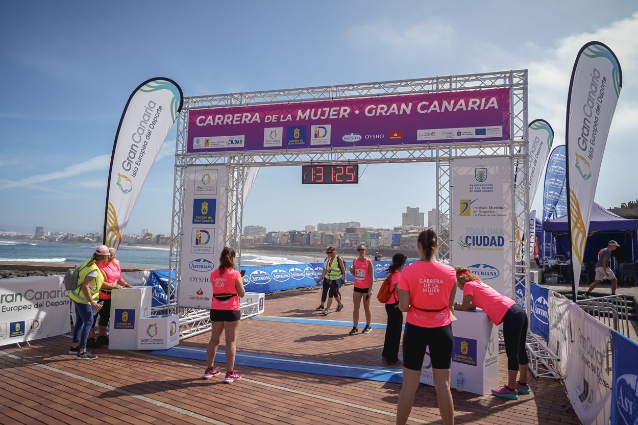 Las fotos de meta de la Carrera de la Mujer de Gran Canaria 12 30 36 15701 O