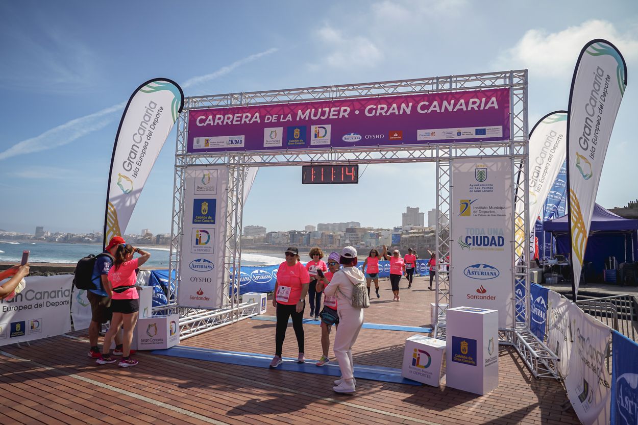 Las fotos de meta de la Carrera de la Mujer de Gran Canaria 12 10 25 15701 O